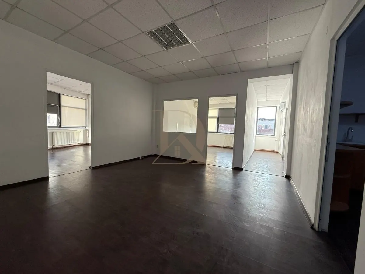 Ultracentral Spațiu birouri 107 mp - foto 4
