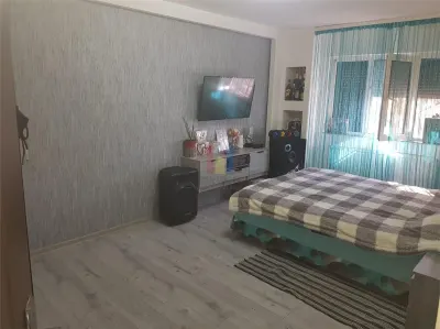 2 camere, decomandat, parter cu balcon, Mobilat si Utilat, Dorobantilor - foto 2