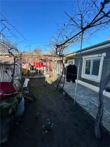 Chercea Casa doua corpuri cladire 5 cam  Teren=231 mp - foto 12
