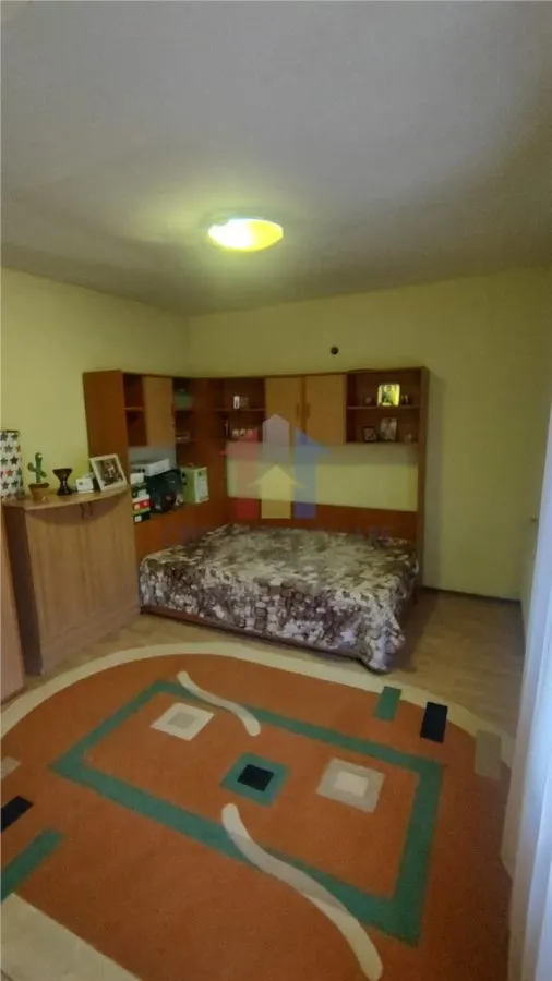 Chercea Casa doua corpuri cladire 5 cam  Teren=231 mp - foto 3