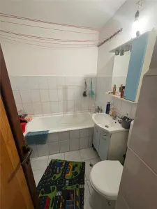 Apartament 2 camere decomandat Podul de Fier - foto 4