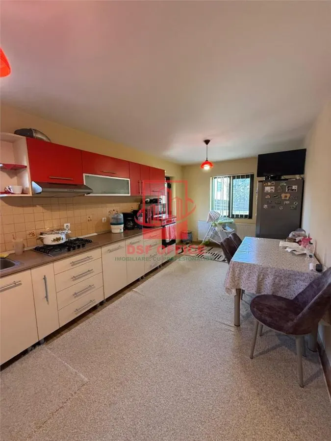 Vilă modernă D+P+E în Horpaz  realizată în regie proprie - foto 2