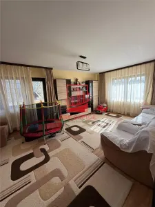 Vilă modernă D+P+E în Horpaz  realizată în regie proprie - foto 3