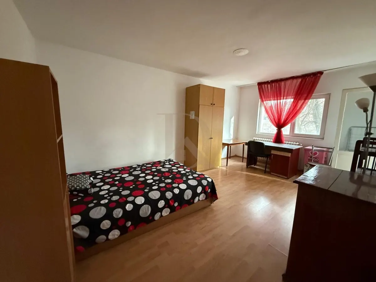 Apartament 1 camera in Podul de Fier Tg Cucu - foto 1