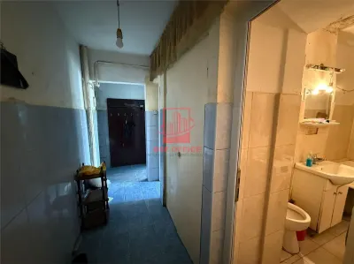 Apartament 3 camere nedecomandat Alexandru cel Bun - foto 5