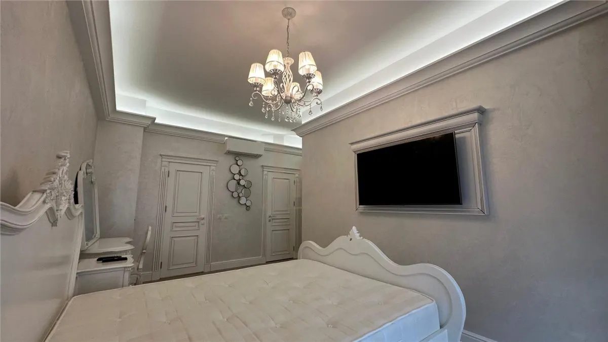 Centru - Palas , apartament 3 camere , 85 mp , loc de parcare - foto 7