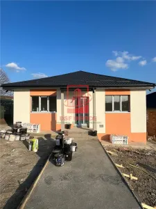 CASA TOMESTI PRIMARIE 470mp Teren, cu toate utilitatile / COMISION 0 - Iasi