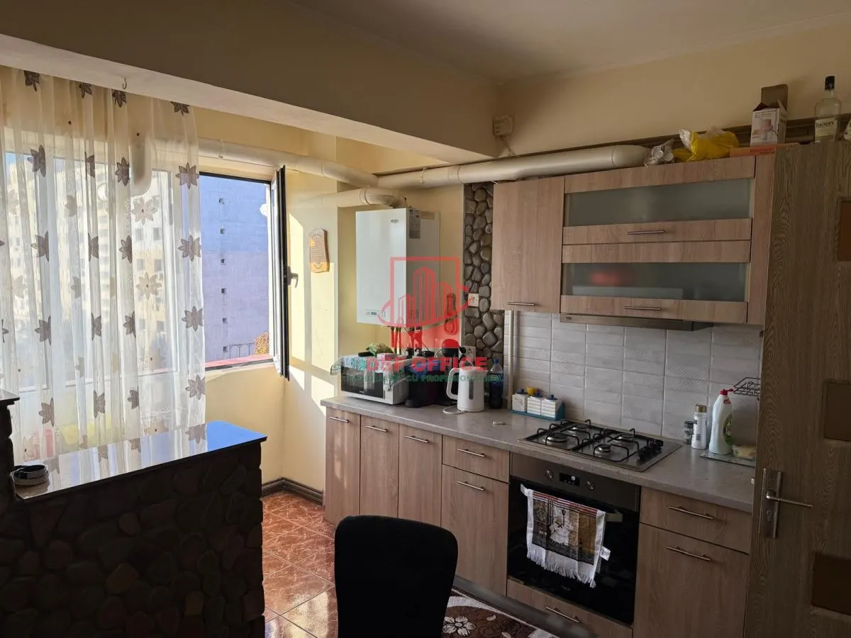 Ap 3 Camere Decomandat – Palas Mall, Podu Ros, Mobilat si Utilat - foto 3