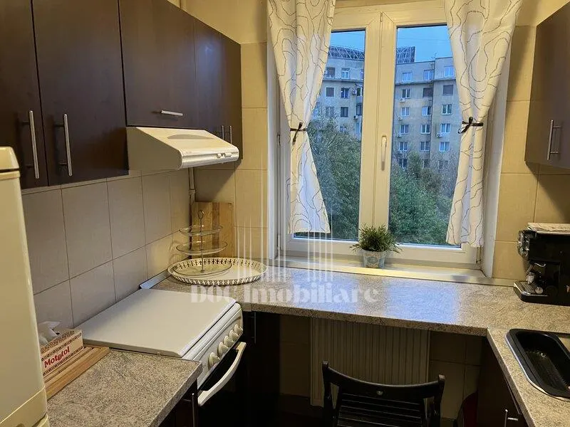 Inchiriere apartament doua camere Piata Romana - foto 6