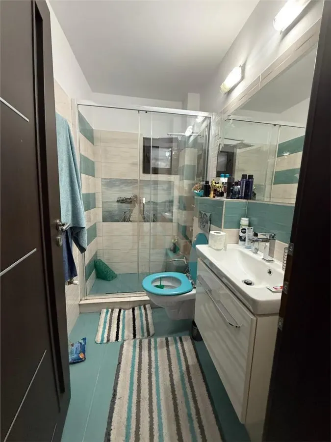 Copou - Casa Armatei , 4 camere , 108 mp , Garaj+Boxa in proprietate! - foto 13