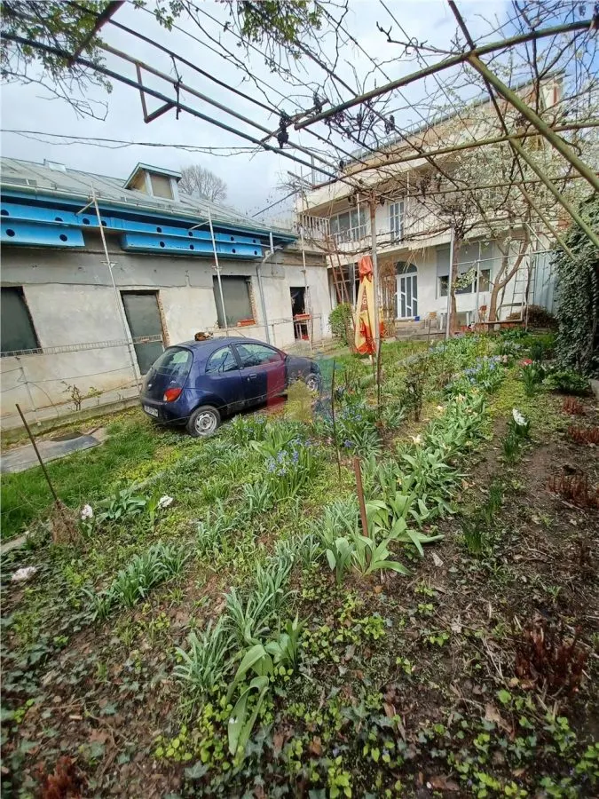 Vila P+2 Centru Vechi 286mpconstruiti din caramida cu 350mp teren - foto 3