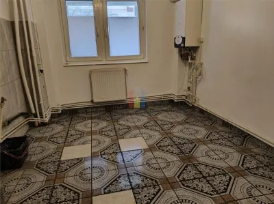 Ap. 2 cam Vidin, conf 1, decomandat, renovat, Liber - foto 3