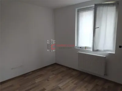 Apartament 2 camere Targu Neamt - foto 6