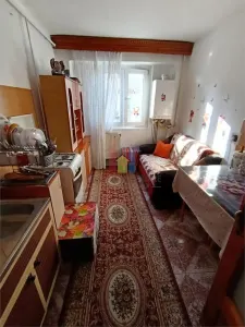 SPATIOS! Apartament 4 Camere, Decomandat, ETAJ 1, Obor - Braila