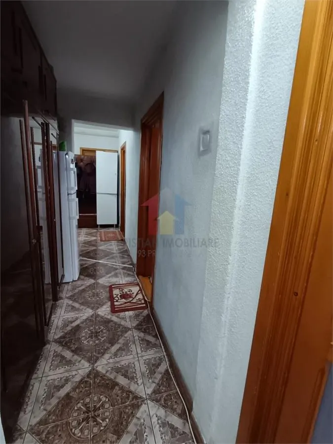 SPATIOS! Apartament 4 Camere, Decomandat, ETAJ 1, Obor - foto 6