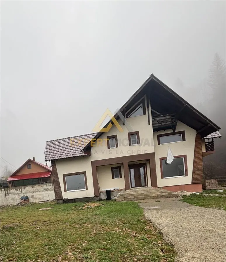 Oportunitate rara de business si investitie-Pensiune turistica sau vila pentru locuit in Cavnic de vanzare - foto 1