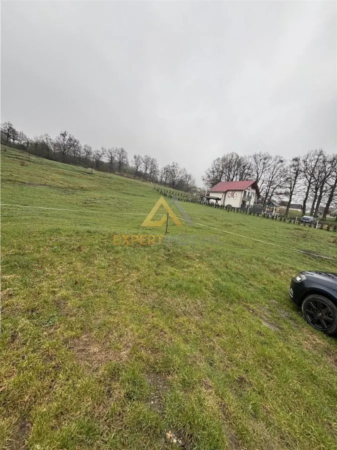 Teren intravilan de vanzare - foto 3