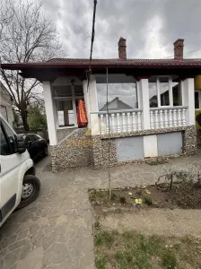 Casa ultracentrala langa Parcul Municipal Regina Maria la pret de neratat - foto 6