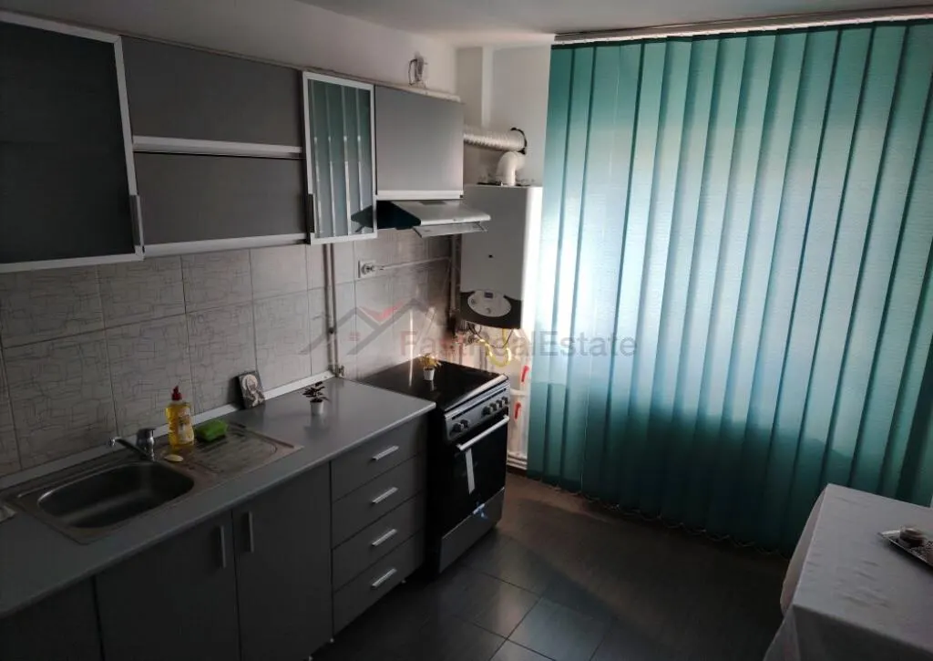 Apartament 3 camere LUX zona Gorjului - foto 4