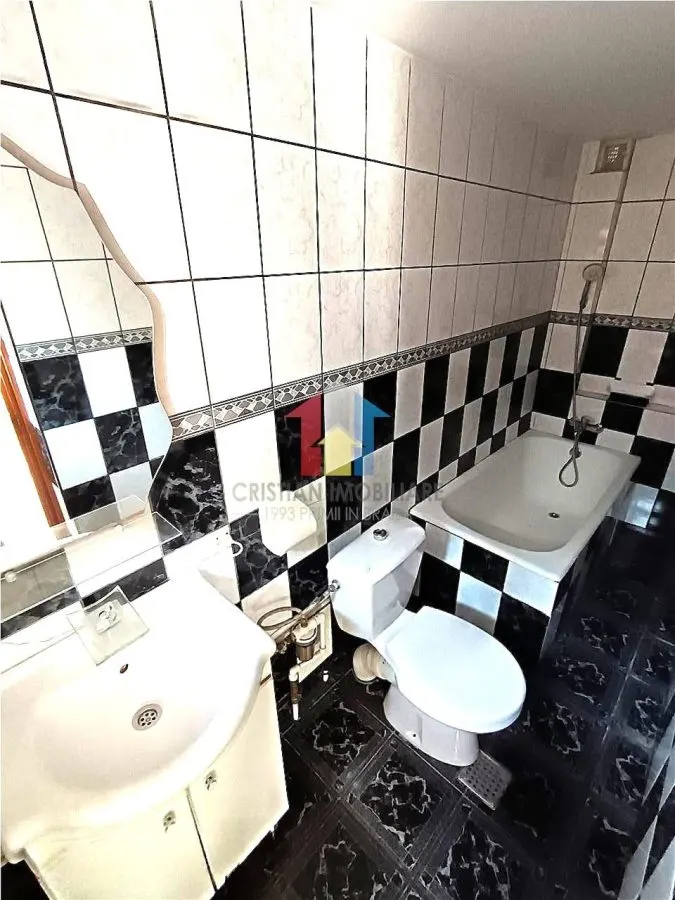 Casa 5 camere Pretabila 2 Familii, Bld Dorobantilor - foto 16