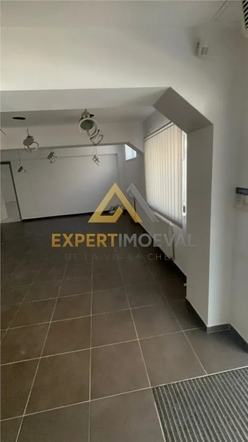Spatiu comercial parter 141.75 mp utili Aleea Olteniei - foto 4