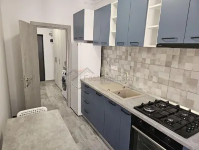 Garsoniera Berceni - Aparatorii Patriei - loc de parcare - foto 5
