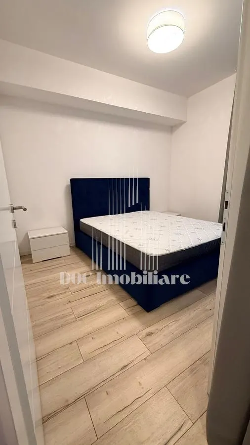 Inchiriere Apartament 2 Camere Basarabiei Republica cu loc de parcare inclus - foto 3