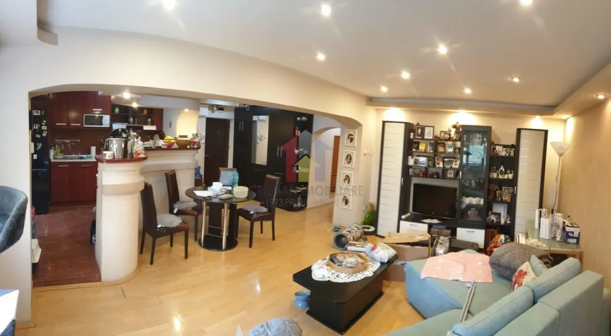 3 camere etaj 1, 2 balcoane, Mobilat si Utilat, decomandat, H.Botev - Republicii - foto 2