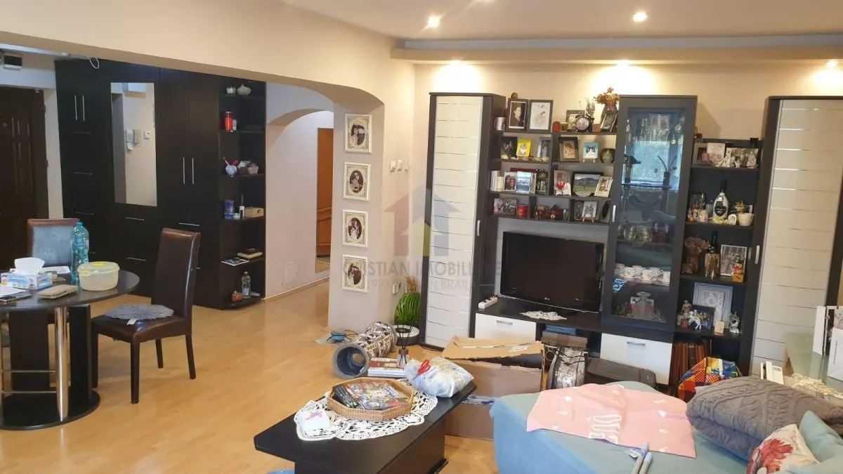 3 camere etaj 1, 2 balcoane, Mobilat si Utilat, decomandat, H.Botev - Republicii - foto 3