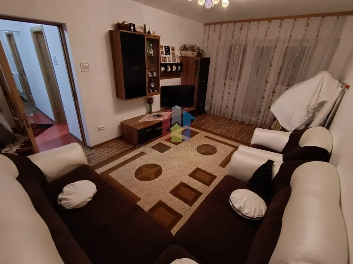 4 camere confort 1 Decoamandat, etaj superior, Mobilat, 80 mp - Viziru 3 - foto 2