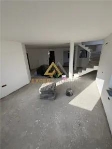 Casa spectaculoasa de vanzare Tautii Magheraus str 69 - foto 3