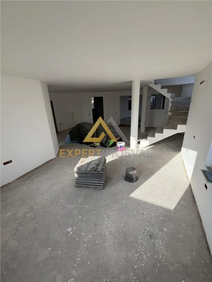 Casa spectaculoasa de vanzare Tautii Magheraus str 69 - foto 3