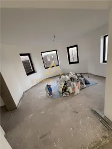 Casa spectaculoasa de vanzare Tautii Magheraus str 69 - foto 4