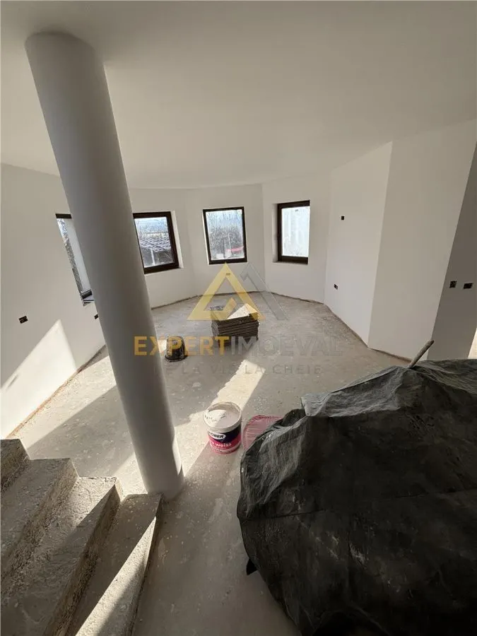 Casa spectaculoasa de vanzare Tautii Magheraus str 69 - foto 5