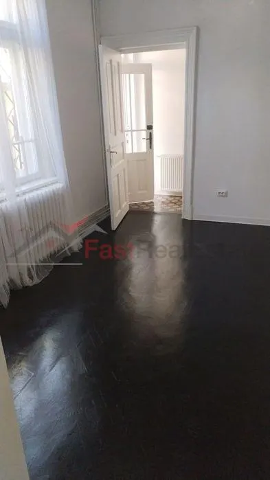 Casa la curte , zona Dorobanti. - foto 6