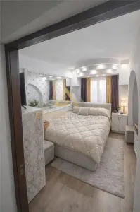 Apartament superb Aleea Neptun bl 4 - foto 2
