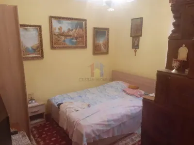 Zona Pta Mare Casa 5 camere caramida, Teren - 250 mp - foto 8