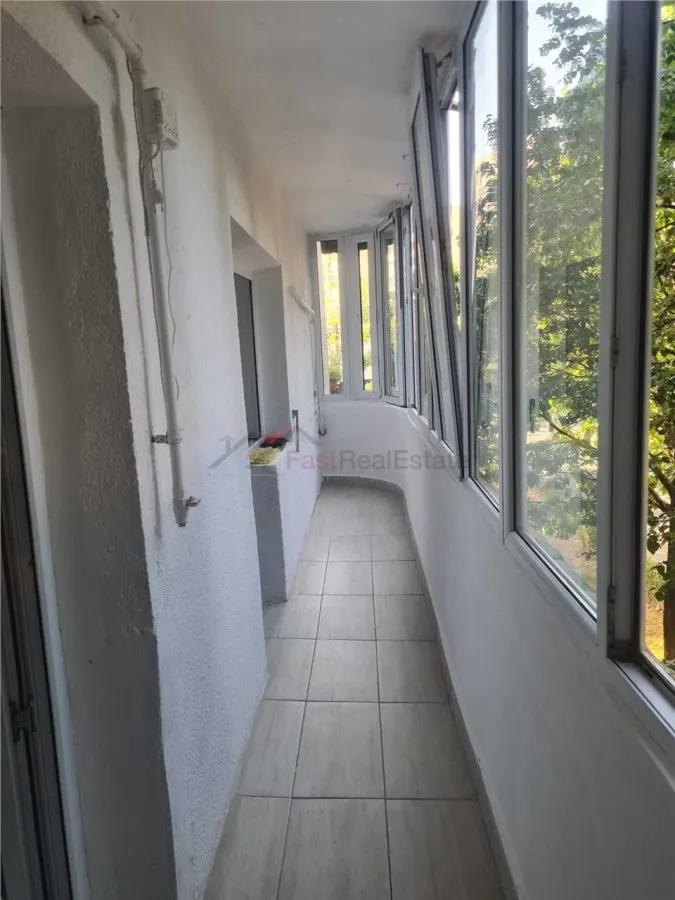 Apartament 2 camere Crangasi , semidecomandat. - foto 2