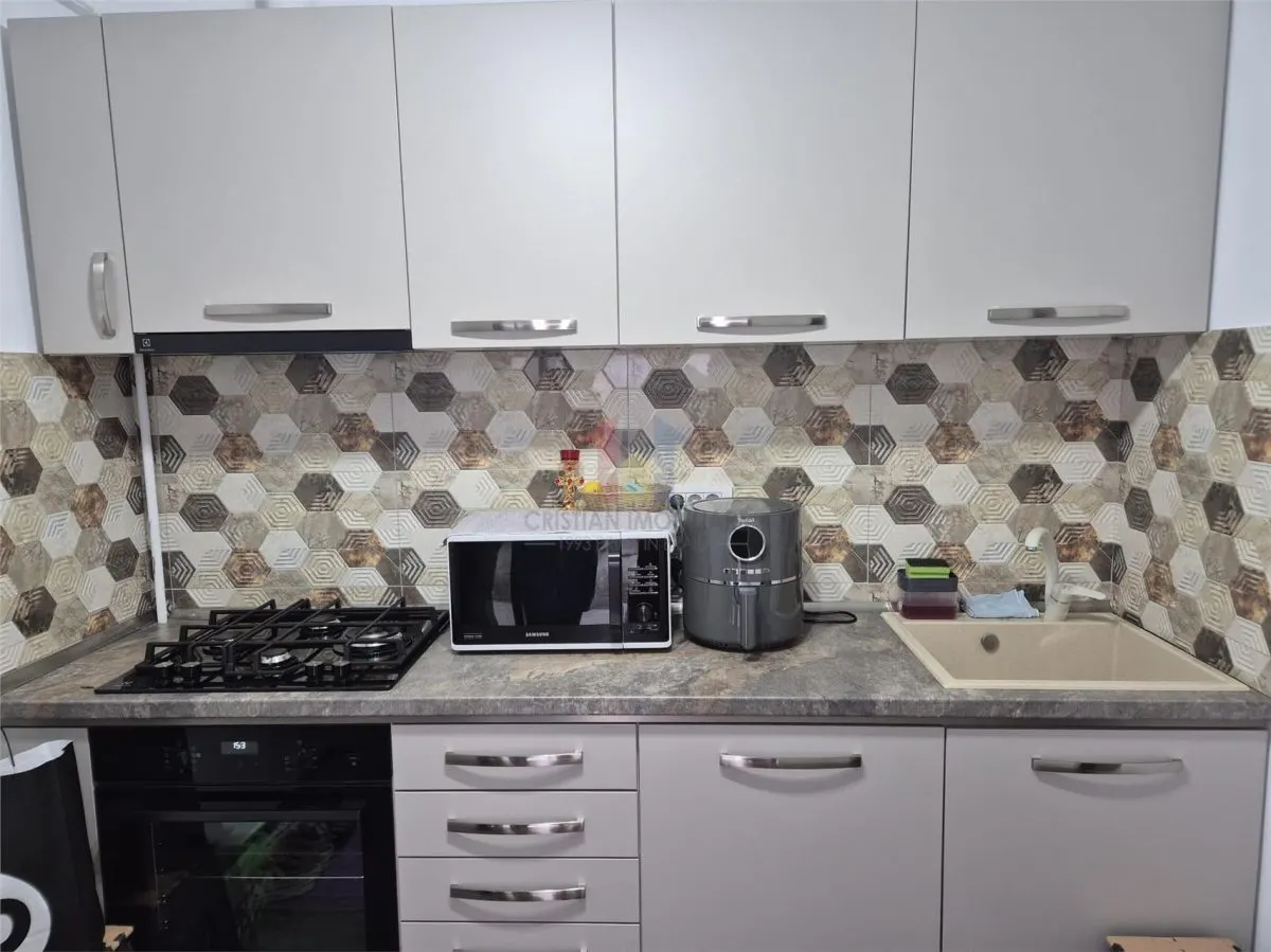 Casa 4 camere din Caramida,Centru- Bella Italia , 305mp teren - foto 12
