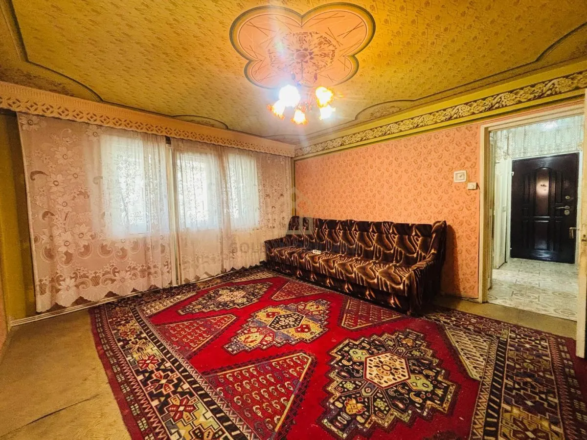 Apartament 3 camere pe 2 nivele zona Marul de Aur - foto 2