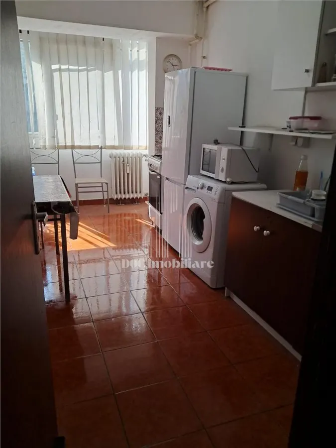 Inchiriere Apartament 3 camere Militari/Gorjului - foto 8