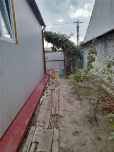 Teren+ Hala, zona Radu Negru- Buzaului , Suprafata - 256 mp - foto 5