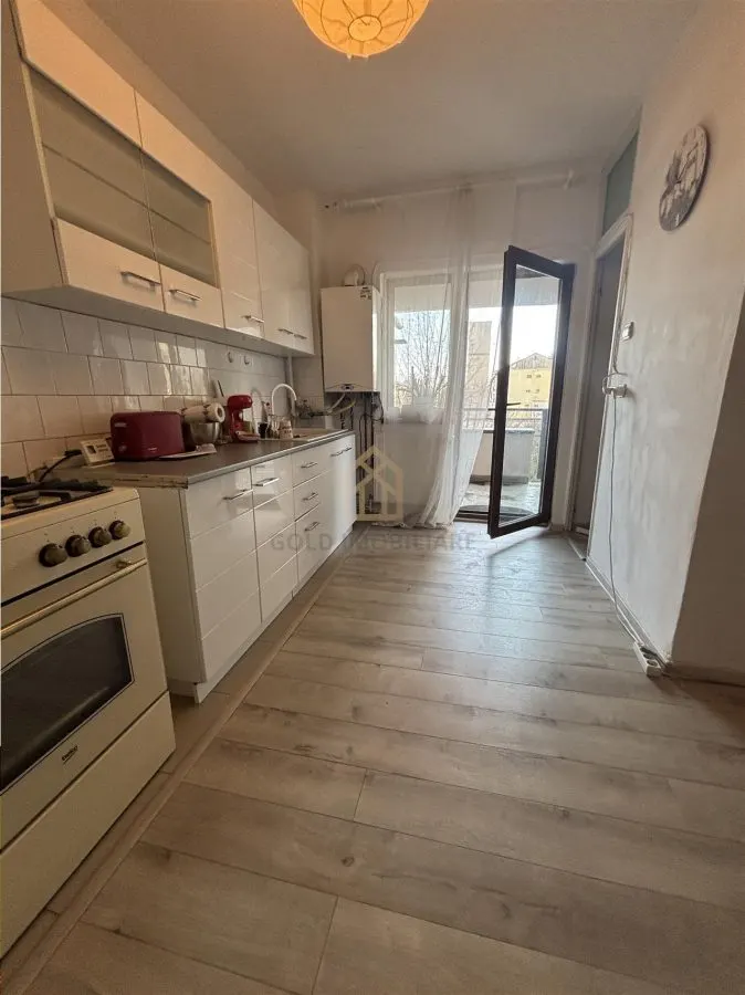 Apartament 3 camere de inchiriat - foto 4