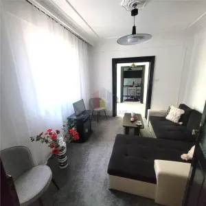 Casa 5 camere, suprafata teren 200 mp, zona Piata Saraca - foto 2