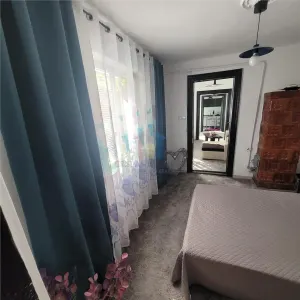 Casa 5 camere, suprafata teren 200 mp, zona Piata Saraca - foto 4