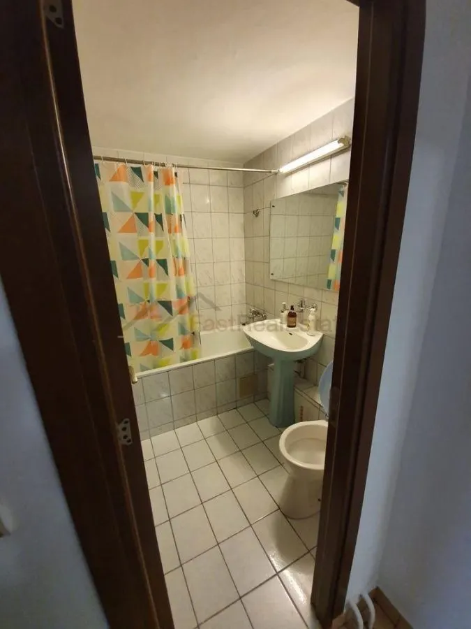 Apartament 2 camere Crangasi , decomandat. - foto 2