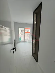 Apartament de vanzare, deosebit,  2 camere, etaj intermediar, parcare inclusa. Zona Sesul de Sus,  Floresti - Floresti