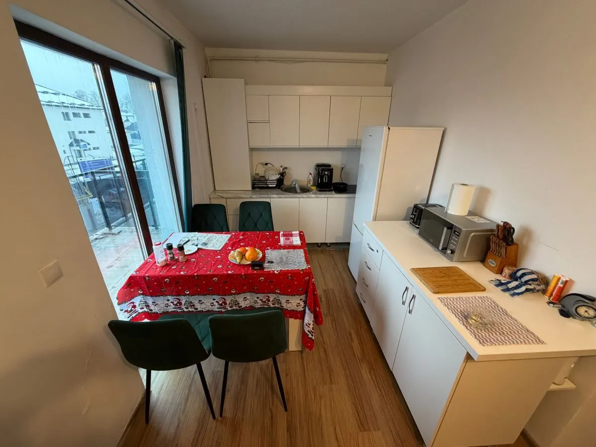 Apartament de vanzare  127 suprafata totala Strada Toamnei - foto 1