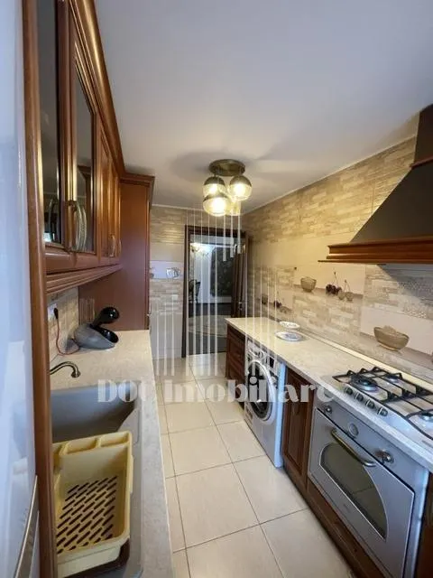 Inchiriere apartament 3 camere Piata Alba Iulia - foto 5