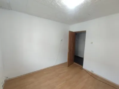 Apartament 3 camere, 72 mp, etaj 3, Aleea Heniu, 88.000 euro - foto 7